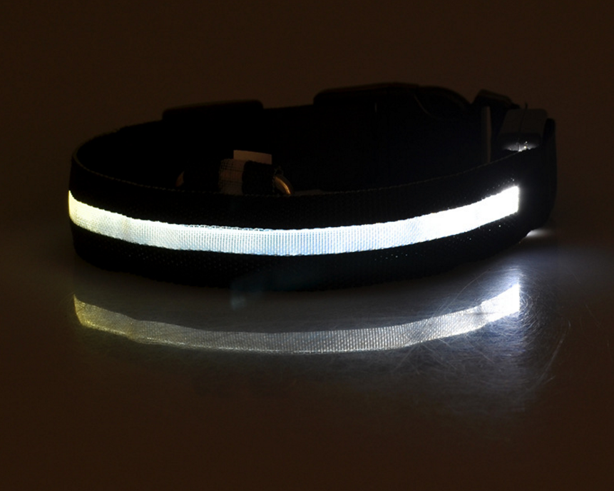 LED Dog/Cat Luminous Collar Night Safety Flashing Glow in Dark Adjustable